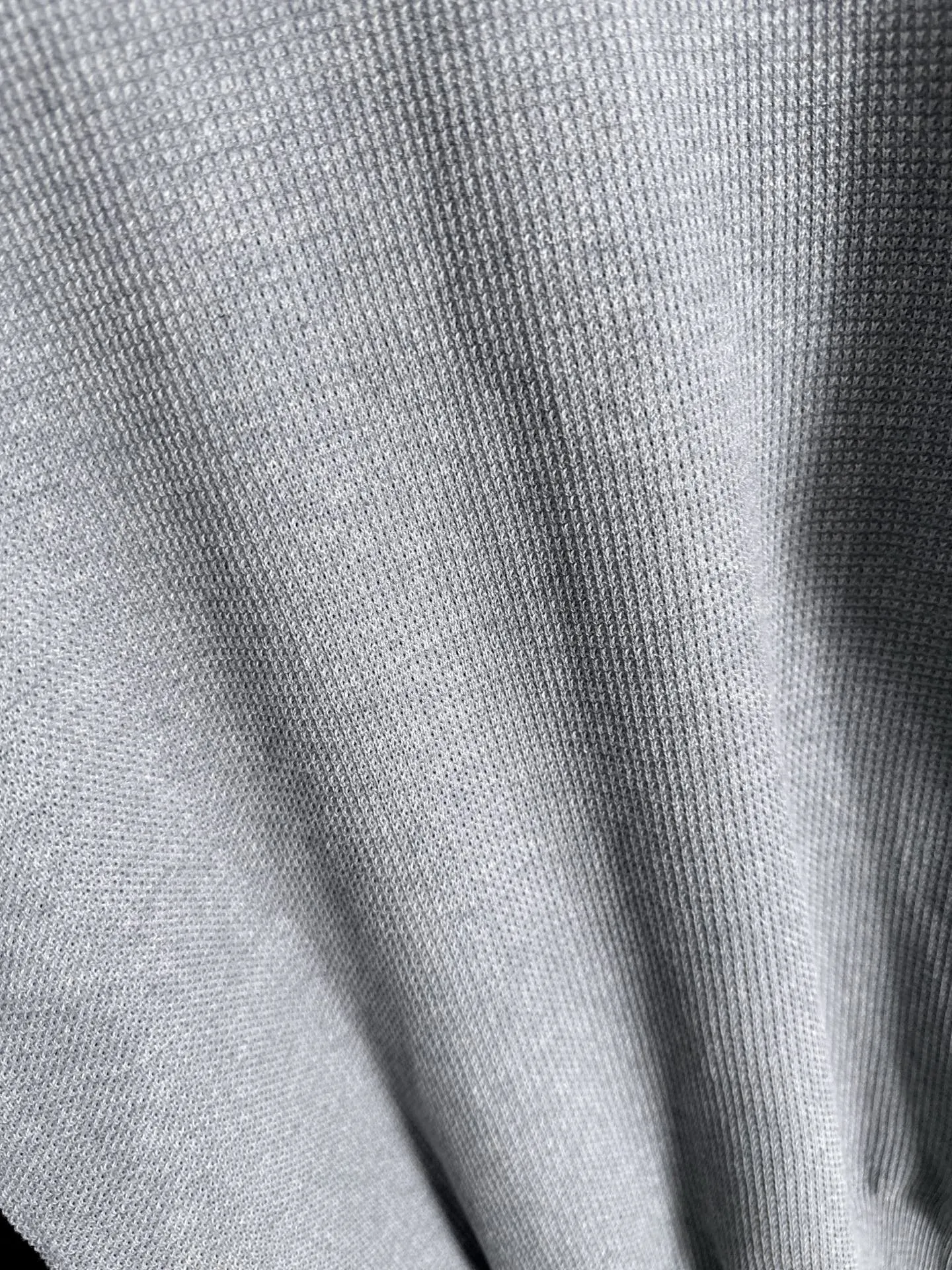 Next day shipment LP high quality Loro Piana 26ss New Arrival men's short-sleeved T-shirt Made of combed cotton yarn knitted cotton fabric, no pressure when entering and exiting the counter Exclusive control of raw materials It feels substantial when weighed, and the upper body is more textured than ordinary T-shirts. This texture can cope with the weather easily and is suitable for both hot and cold! Loose fit design, looks noble. The only correct version is available Size: M to XXXL